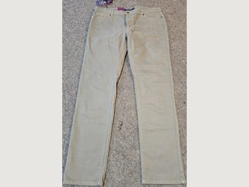Image 1 of 7