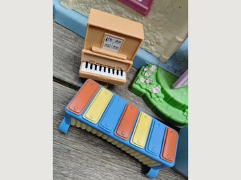 Image 1 of 6