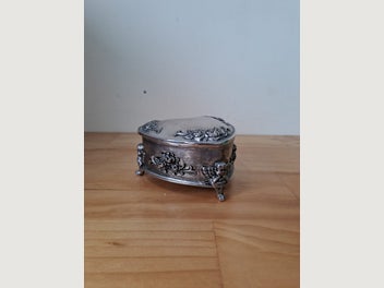 Image 1 of 5