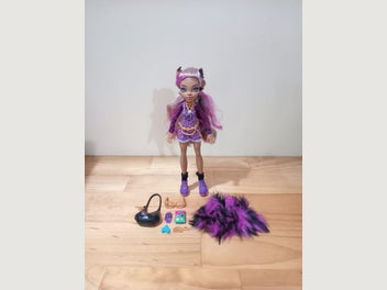Image 1 of 8
