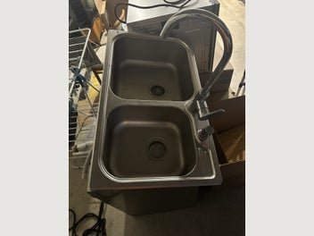 Image 1 of 7