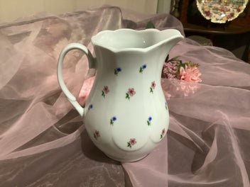 Image 1 of 7