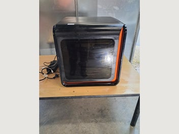 Image 1 of 7