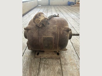 Image 1 of 6