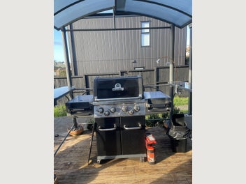 Image 1 of 8