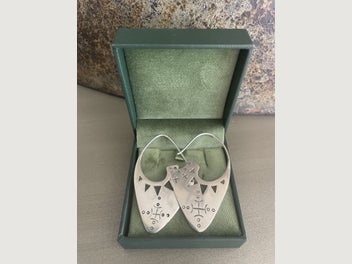 Image 1 of 3