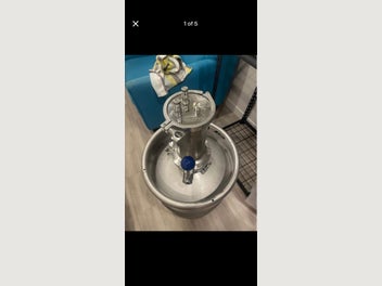 Image 1 of 5