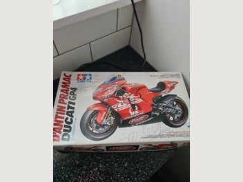 Image 1 of 8