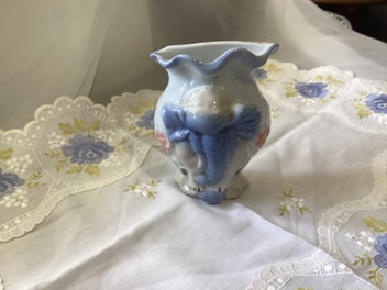 Image 1 of 7