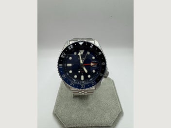 Image 1 of 8
