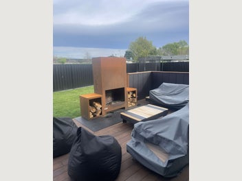 Image 1 of 7