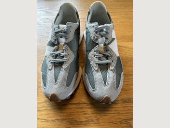 Image 1 of 7