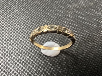 Image 1 of 5
