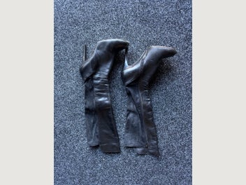 Image 1 of 7