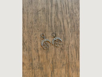 Image 1 of 1