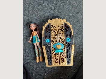 Image 1 of 3