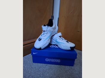 Image 1 of 6