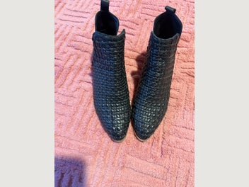 Image 1 of 4