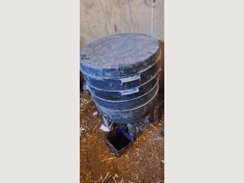 Image 1 of 2