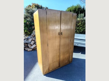 Image 1 of 6
