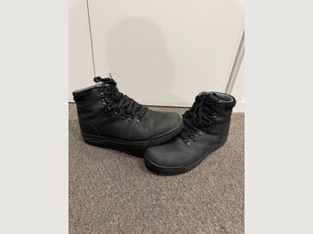 Image 1 of 8