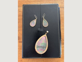 Image 1 of 4