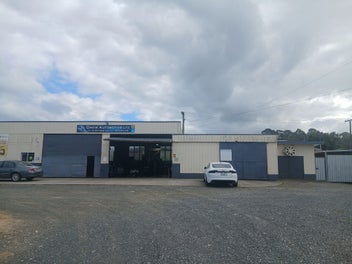 Image 1 of 7