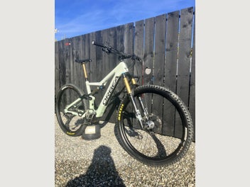Image 1 of 17