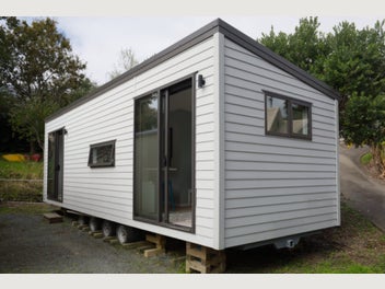 Image 1 of 7
