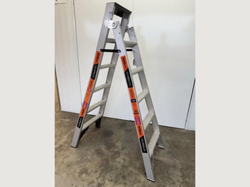 Image 1 of 7