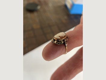 Image 1 of 4