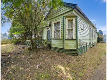 Image 1 of 32
