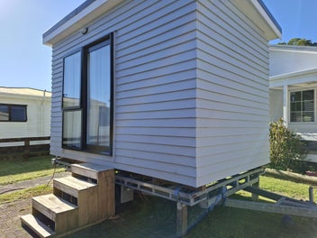 Image 1 of 6