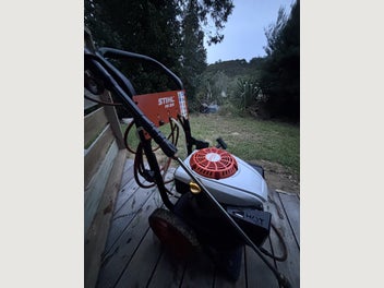 Image 1 of 6