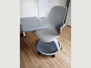 Image 1 of 7