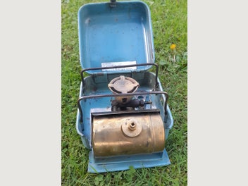 Image 1 of 6