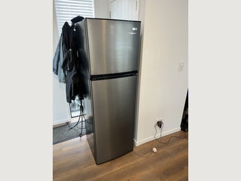 Image 1 of 7