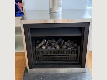 Image 1 of 7