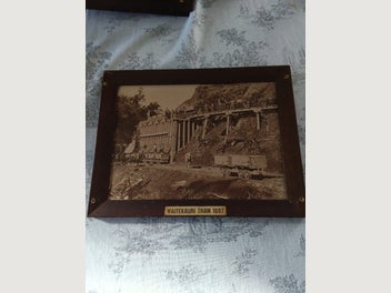 Image 1 of 7