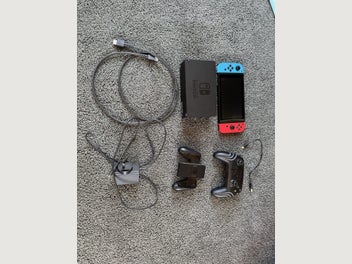 Image 1 of 7