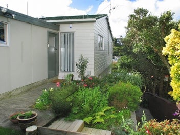 Image 1 of 20