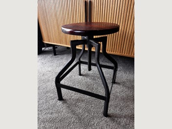 Image 1 of 5
