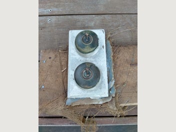Image 1 of 7