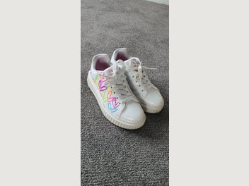 Image 1 of 7