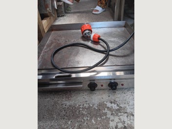 Image 1 of 3