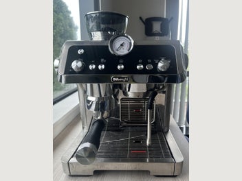 Image 1 of 8