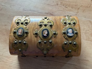 Image 1 of 5