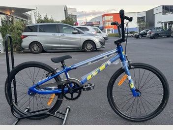 Image 1 of 20