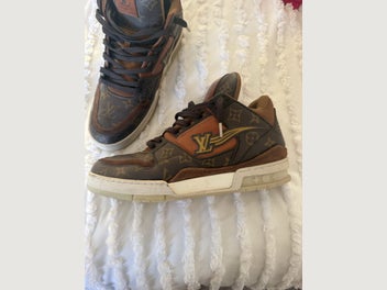 Image 1 of 4