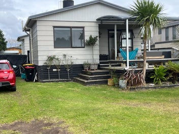 Image 1 of 20